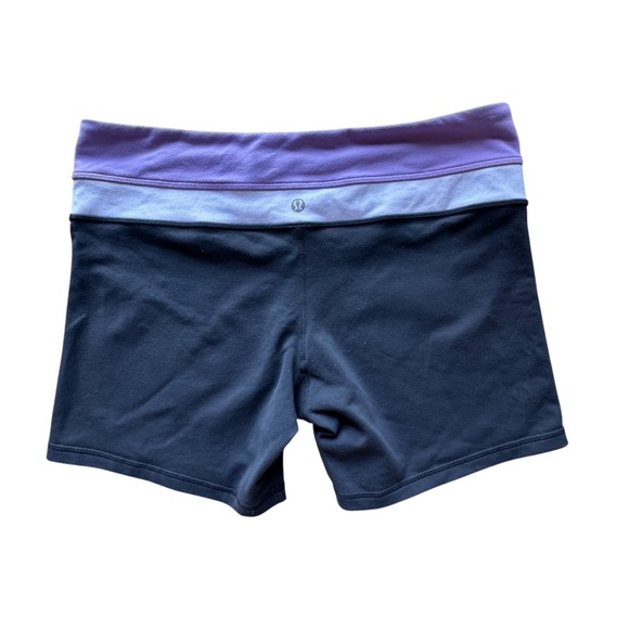 Lululemon Women’s Groove Shorts Reversible
Size 10 - Picture 3 of 10